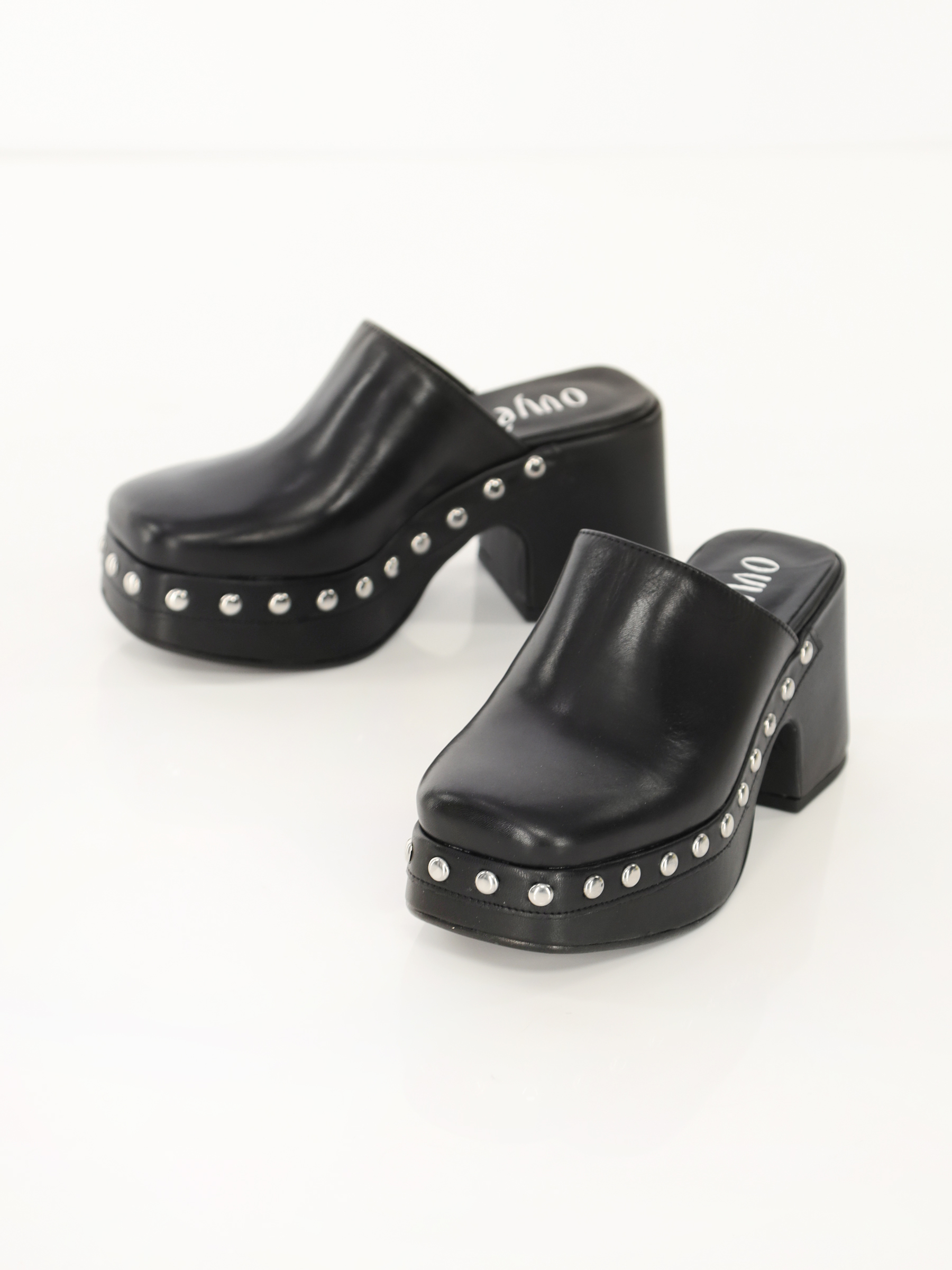 (image for) Negozio Leather Clogs With Studs F0545554-0561